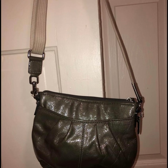 Purses - Picture 3 of 9